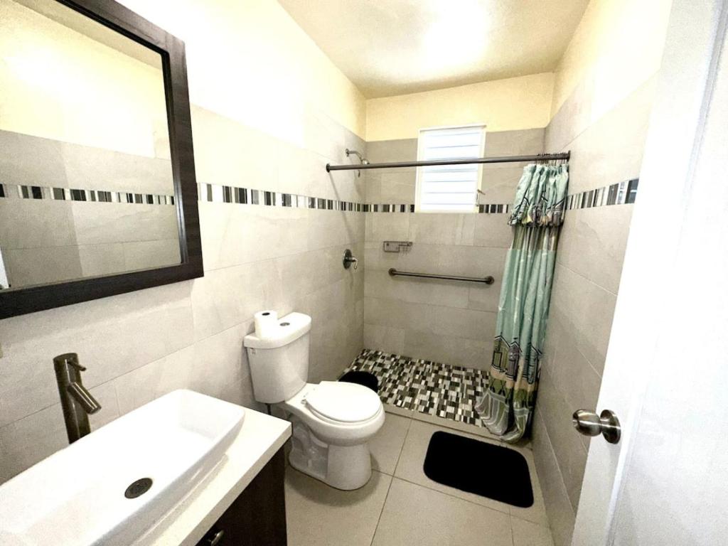 Boqueron Beach Cabo Rojo Sandy Shores Retreat Apartment Bathroom